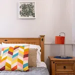 Hummingbird Maisonette By Prescott * Bristol