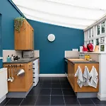 Hummingbird Maisonette By Prescott Bristol