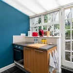 Hummingbird Maisonette By Prescott