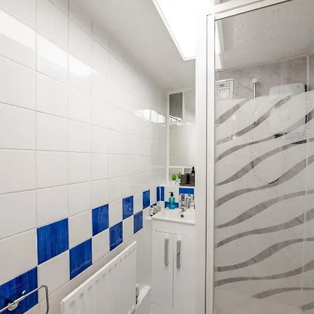 Hummingbird Maisonette By Prescott