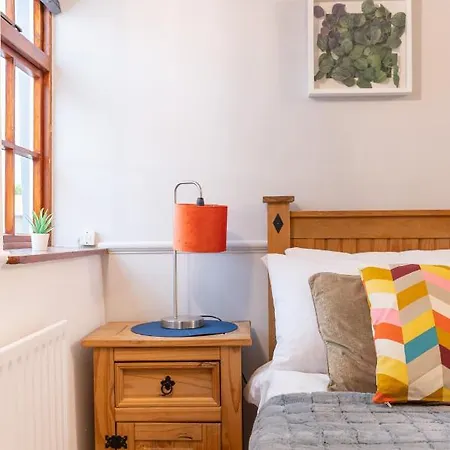 Hummingbird Maisonette By Prescott