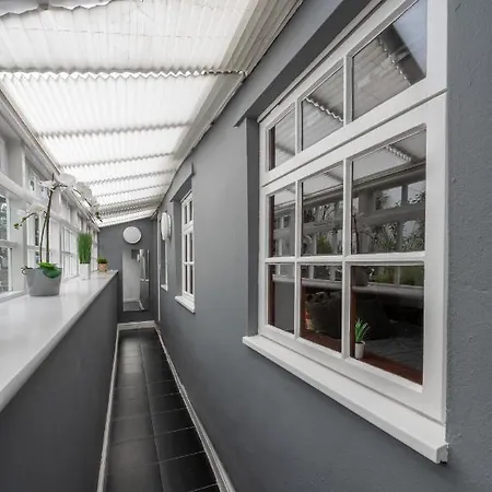 Hummingbird Maisonette By Prescott Bristol