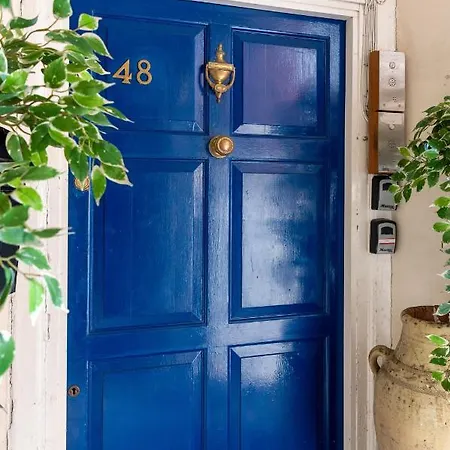 Hummingbird Maisonette By Prescott *