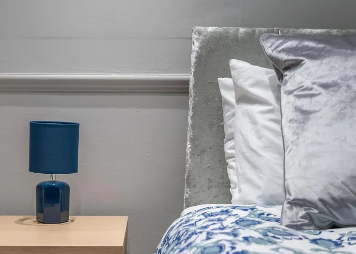 Hummingbird Maisonette By Prescott Bristol