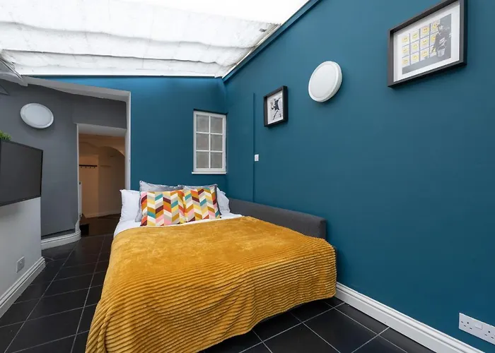 Hummingbird Maisonette By Prescott דירה *