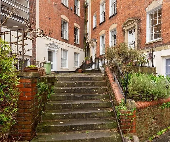 Hummingbird Maisonette By Prescott דירה *