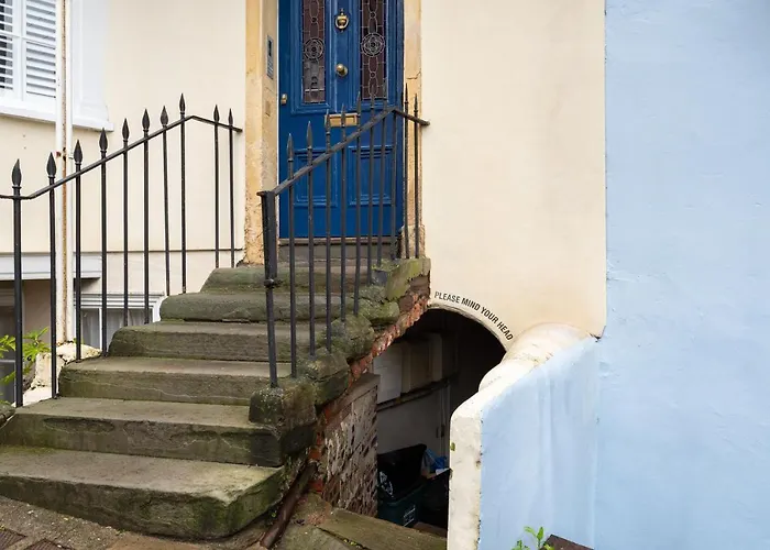 Hummingbird Maisonette By Prescott * בריסטול